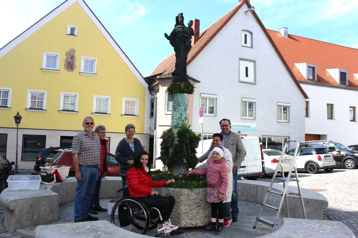 © Osterbrunnen in Abensberg / Foto: Ingo Knott (2025)