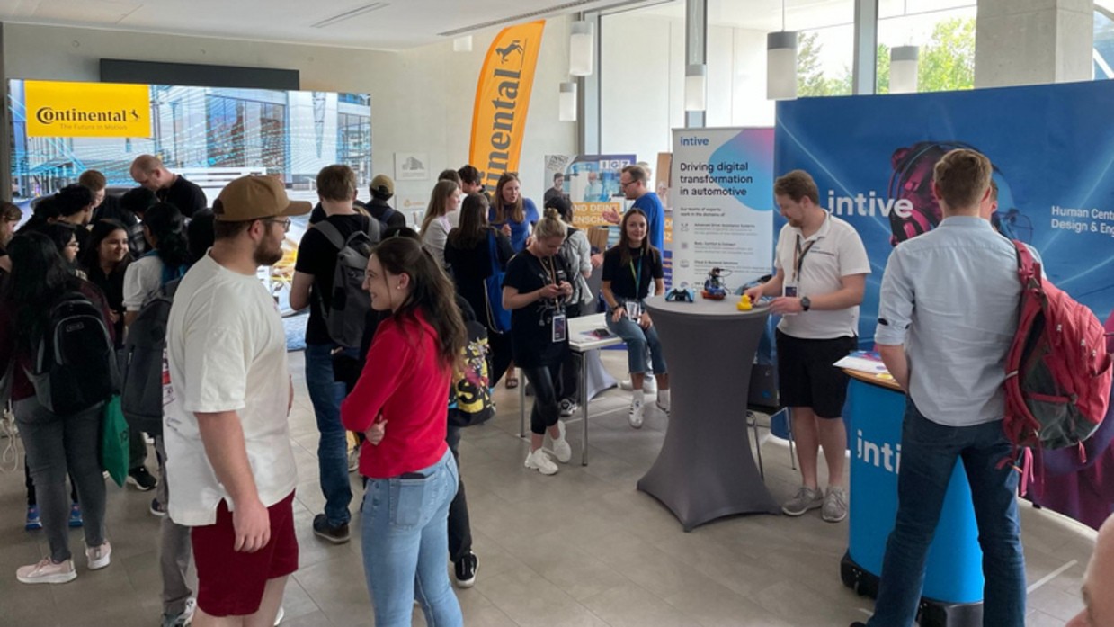 © (Foto: TechBase Regensburg GmbH, JOBTECH 2024)