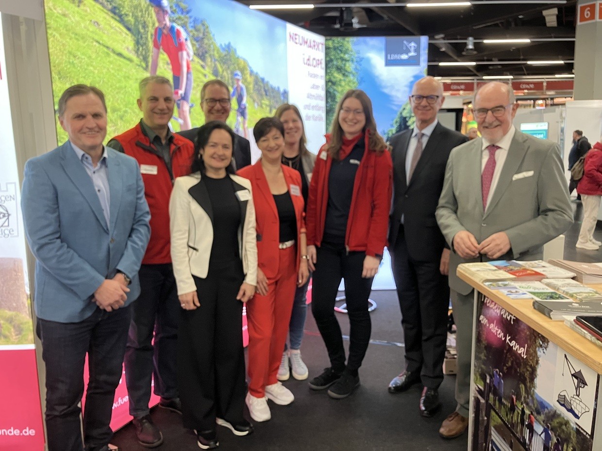 &copy; Michael Krejci